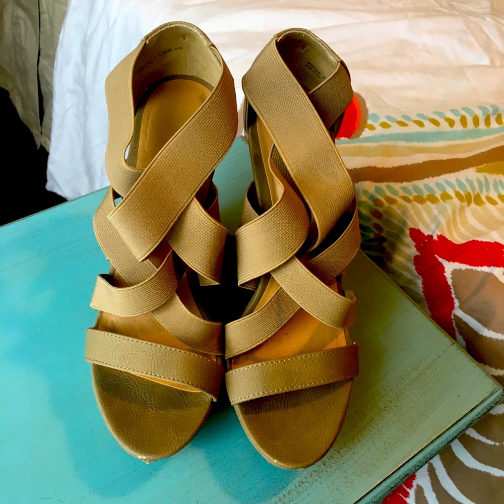 Taupe Chinese Laundry Elastic Band Wedges